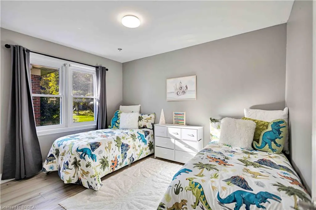 32 Hillier Crescent