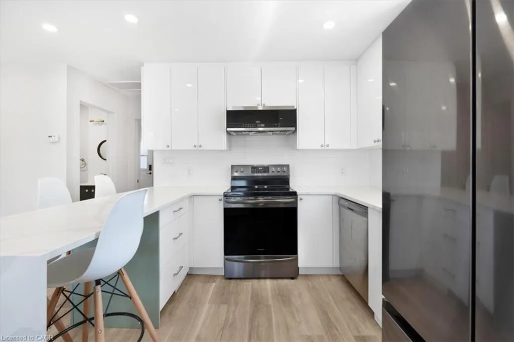449 Upper Wellington Street, #1