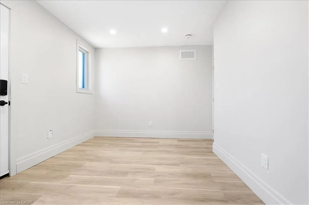 449 Upper Wellington Street, #1