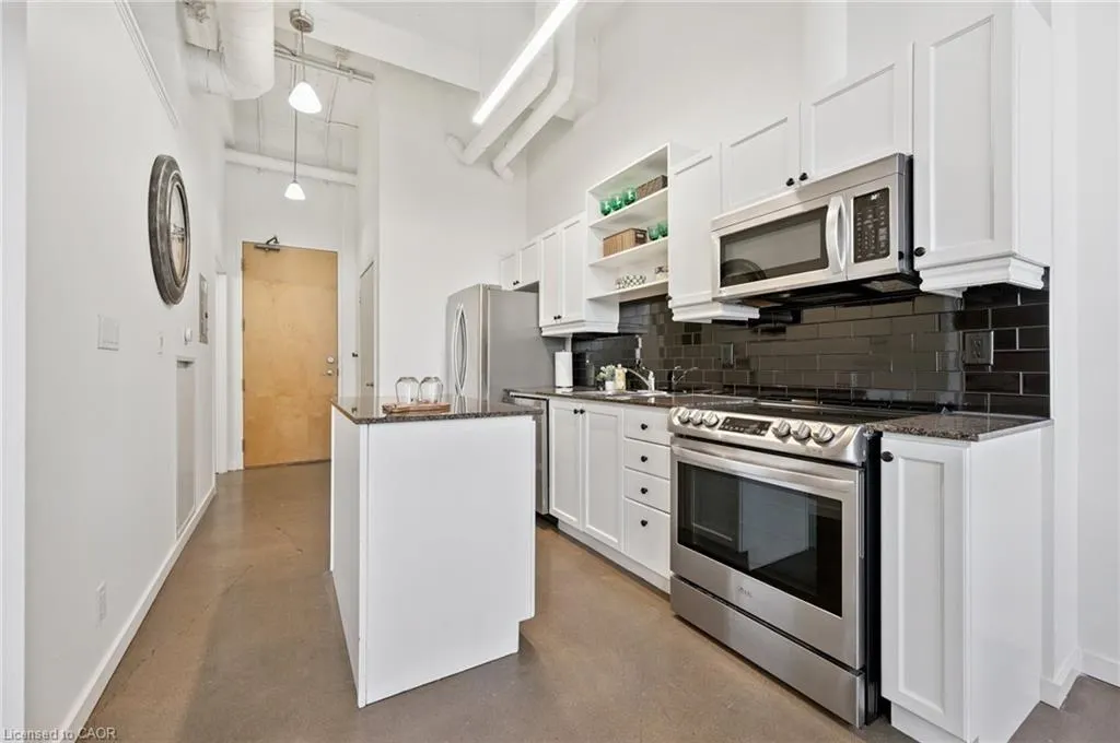 404 King Street W, #128