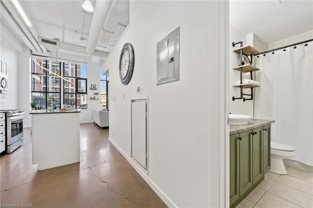 404 King Street W, #128