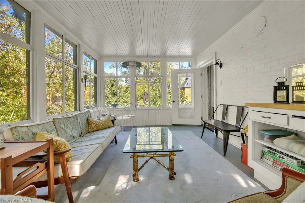 105 Vansittart Avenue