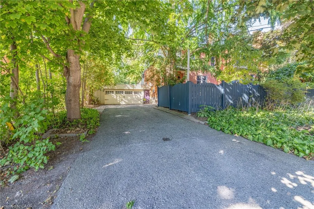 105 Vansittart Avenue