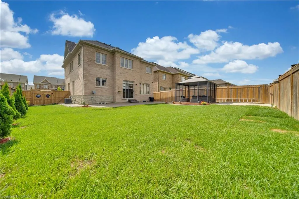 1161 Upper Thames Drive