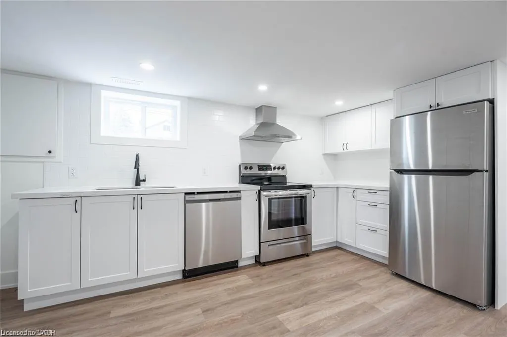 106 Terrace Drive, #lower