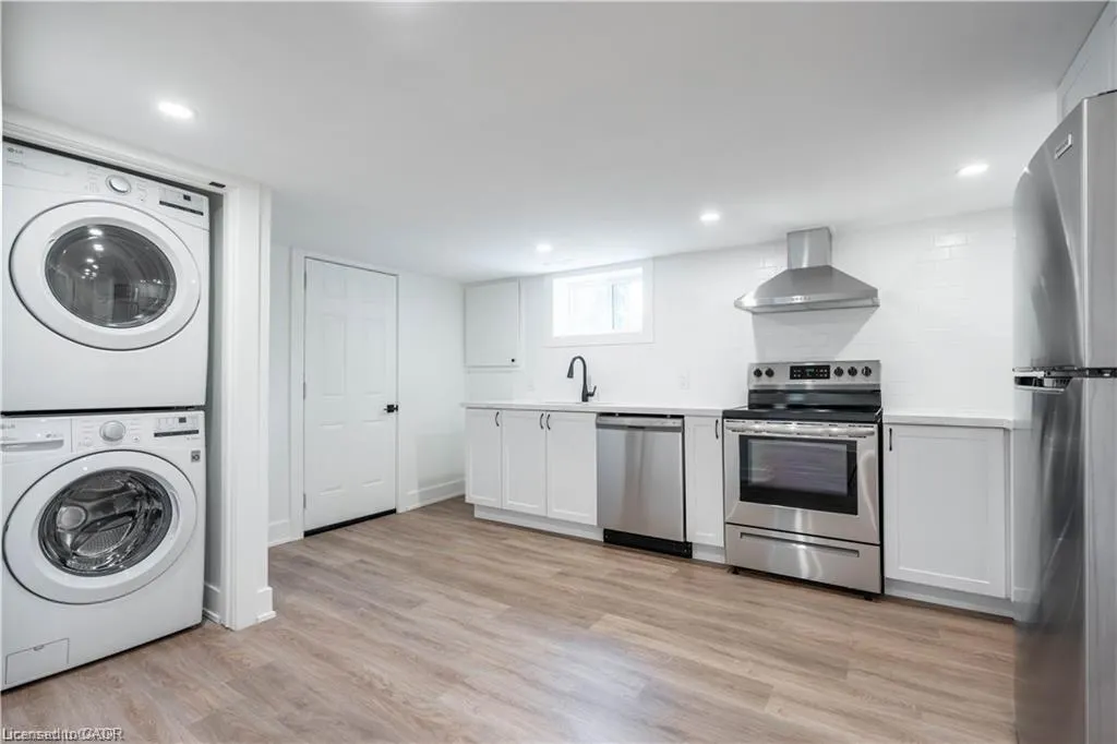 106 Terrace Drive, #lower