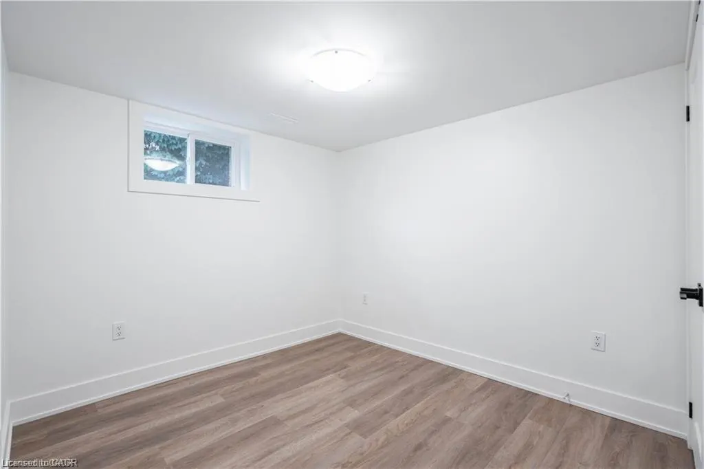 106 Terrace Drive, #lower