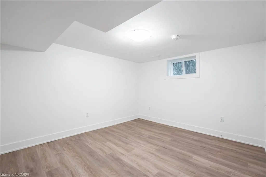 106 Terrace Drive, #lower