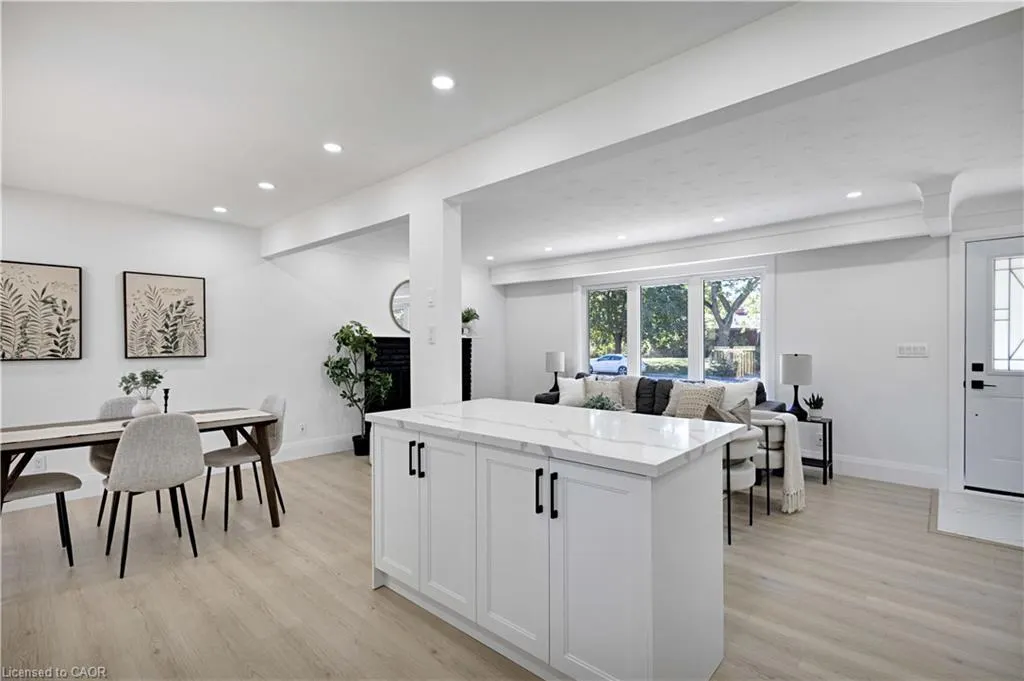 7 Swan Drive