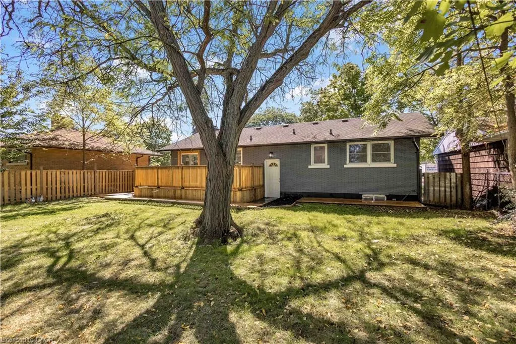 7 Swan Drive