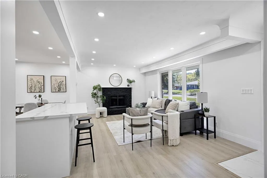 7 Swan Drive
