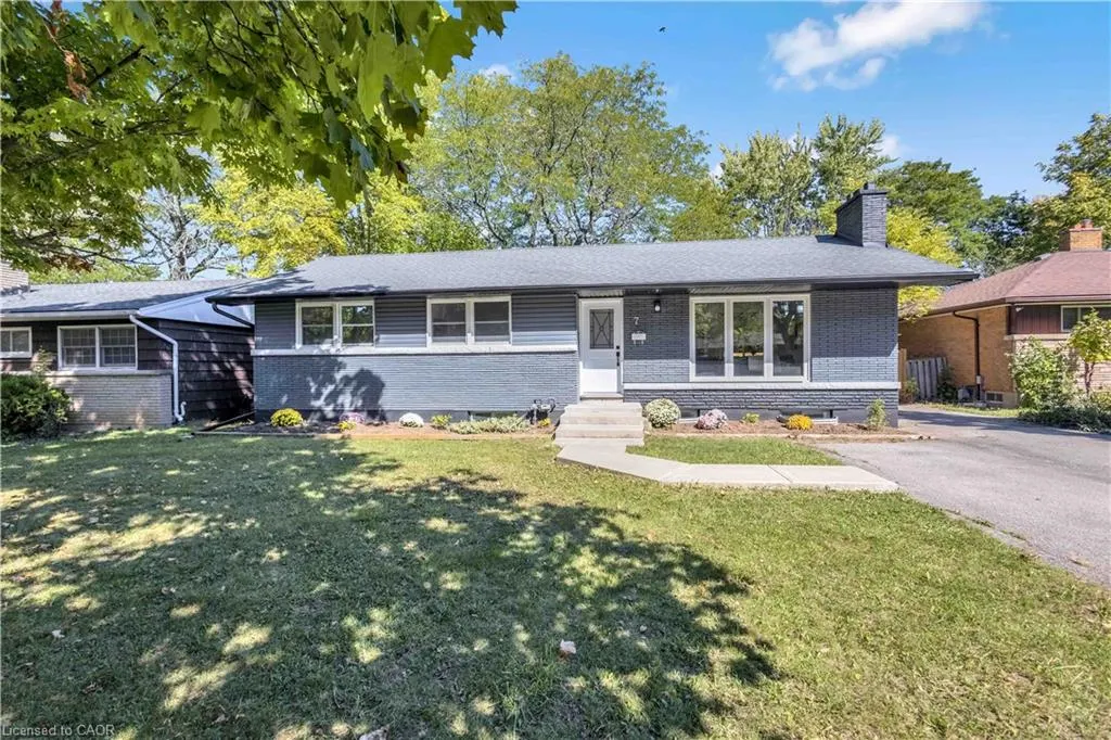 7 Swan Drive