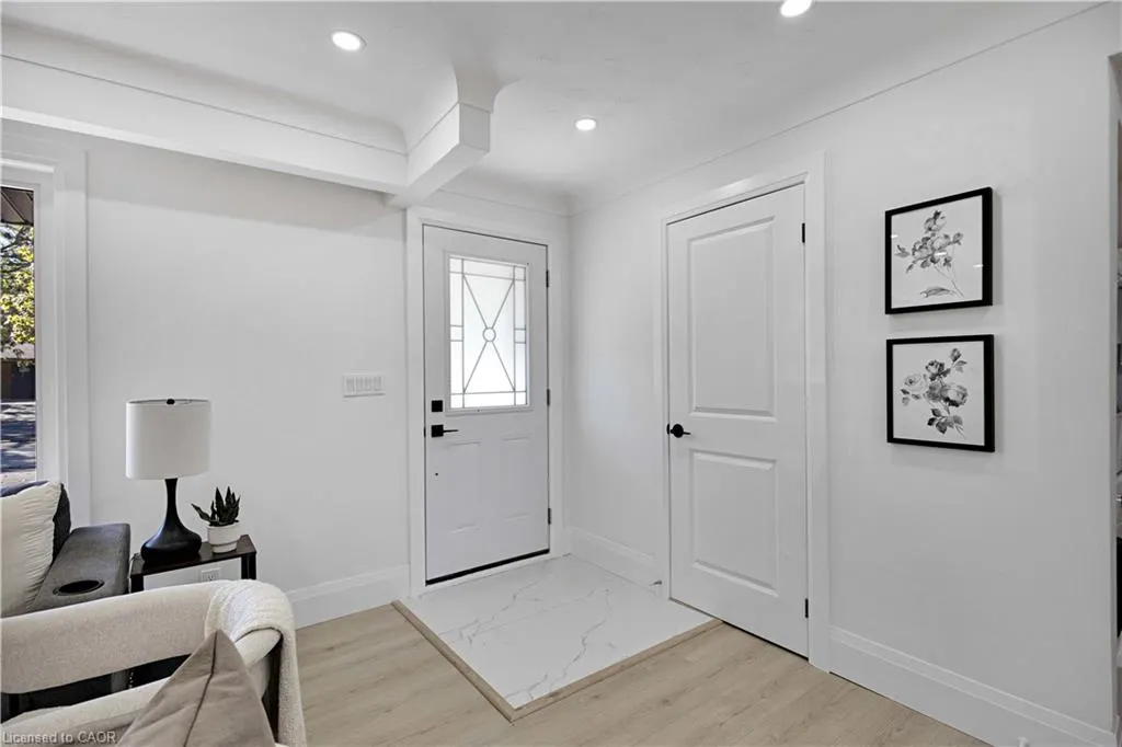 7 Swan Drive