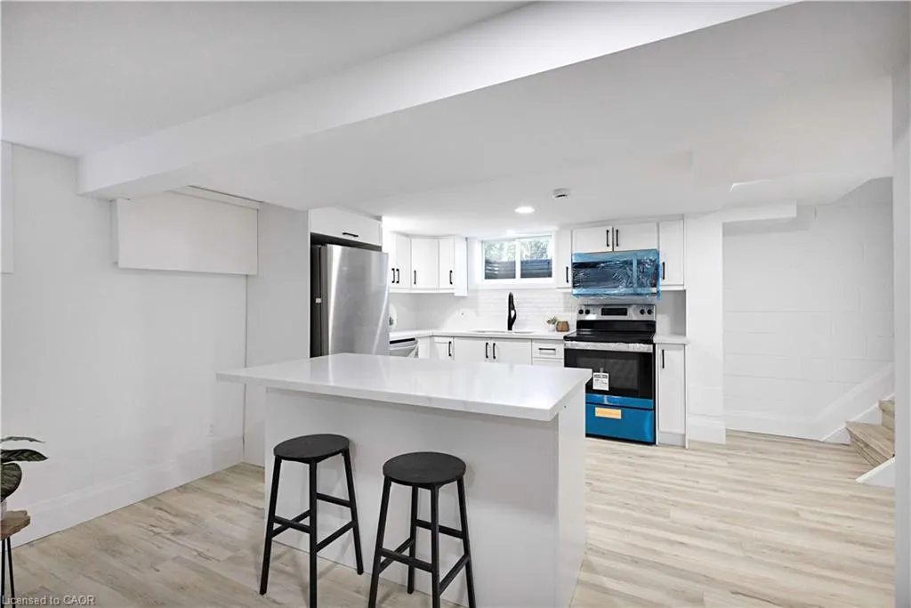 7 Swan Drive