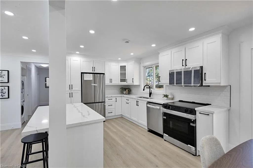 7 Swan Drive