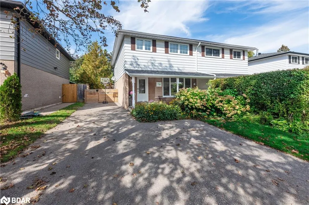19 Carlton Drive