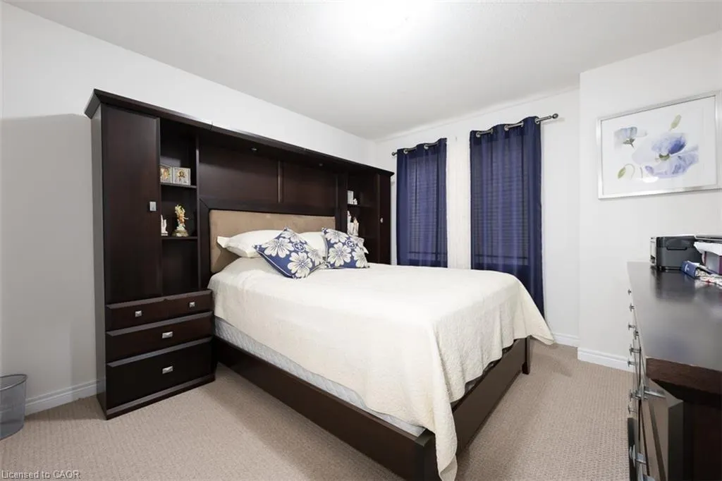 40 Oakhaven Place