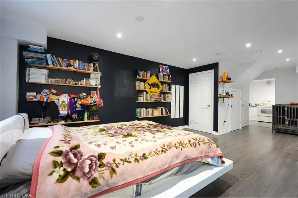 40 Oakhaven Place
