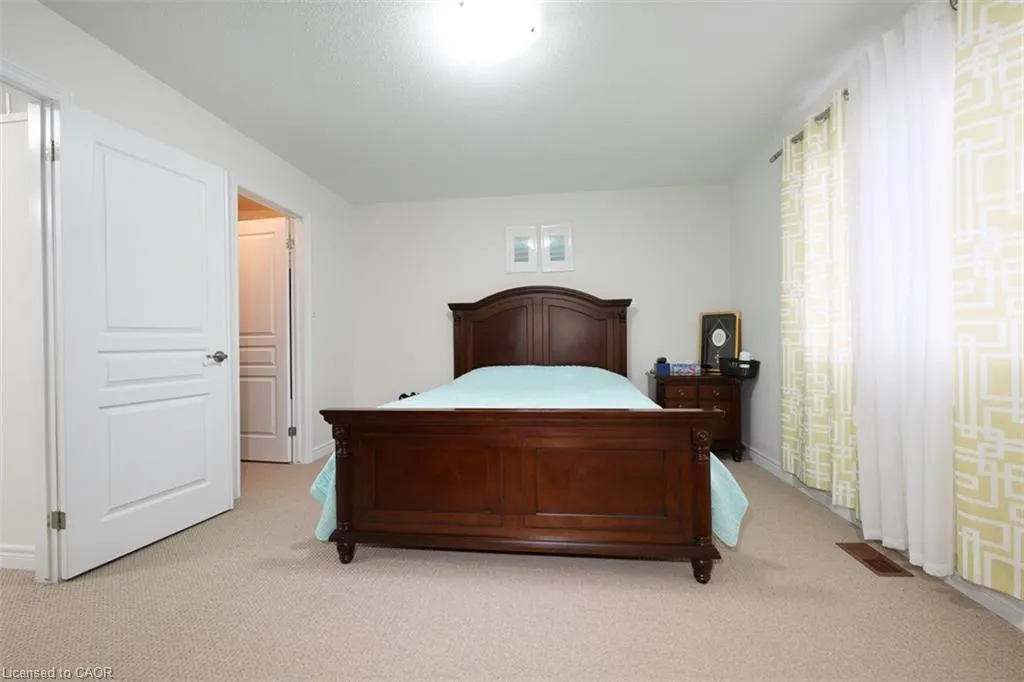 40 Oakhaven Place