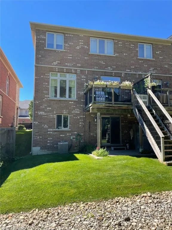 40 Oakhaven Place