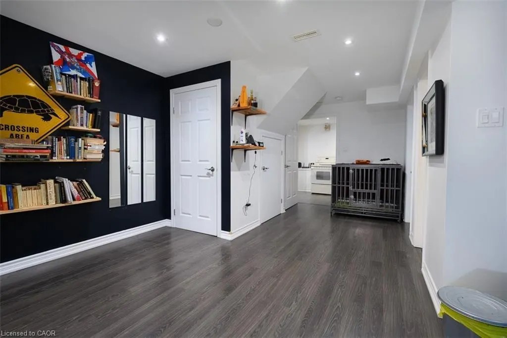 40 Oakhaven Place