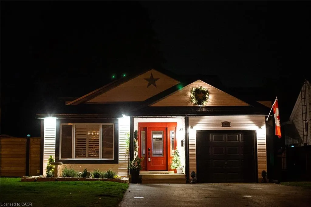 51 Leslie Avenue
