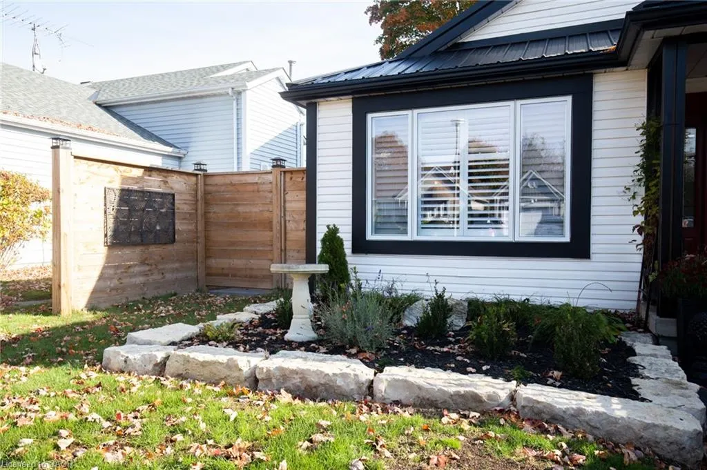 51 Leslie Avenue