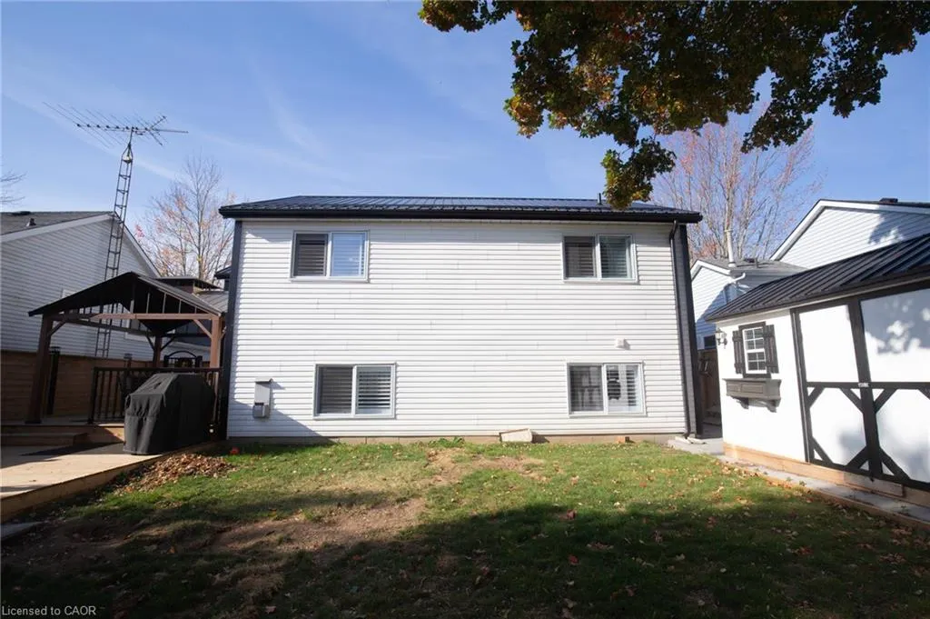 51 Leslie Avenue