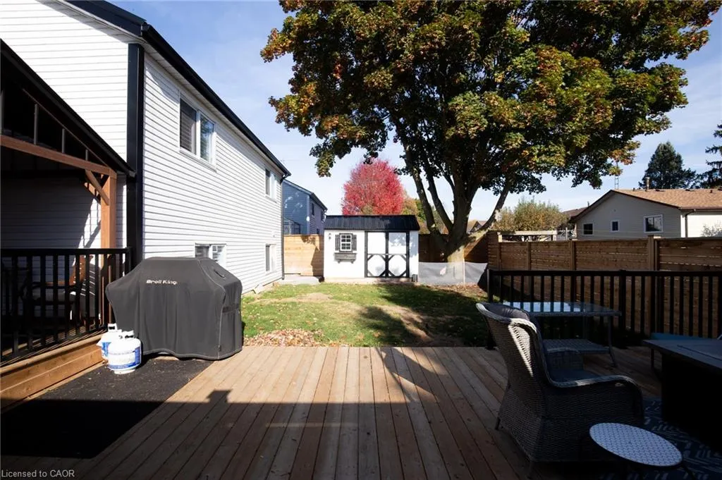 51 Leslie Avenue