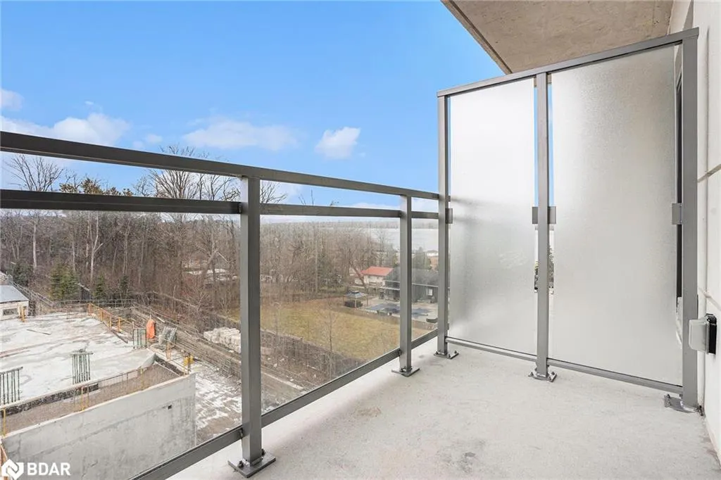 56 Lakeside Terrace, #302