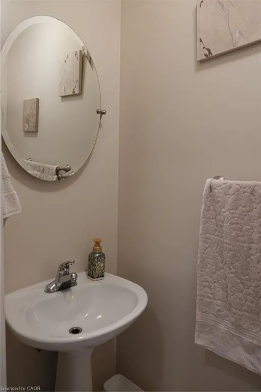 5475 Lakeshore Road, #9