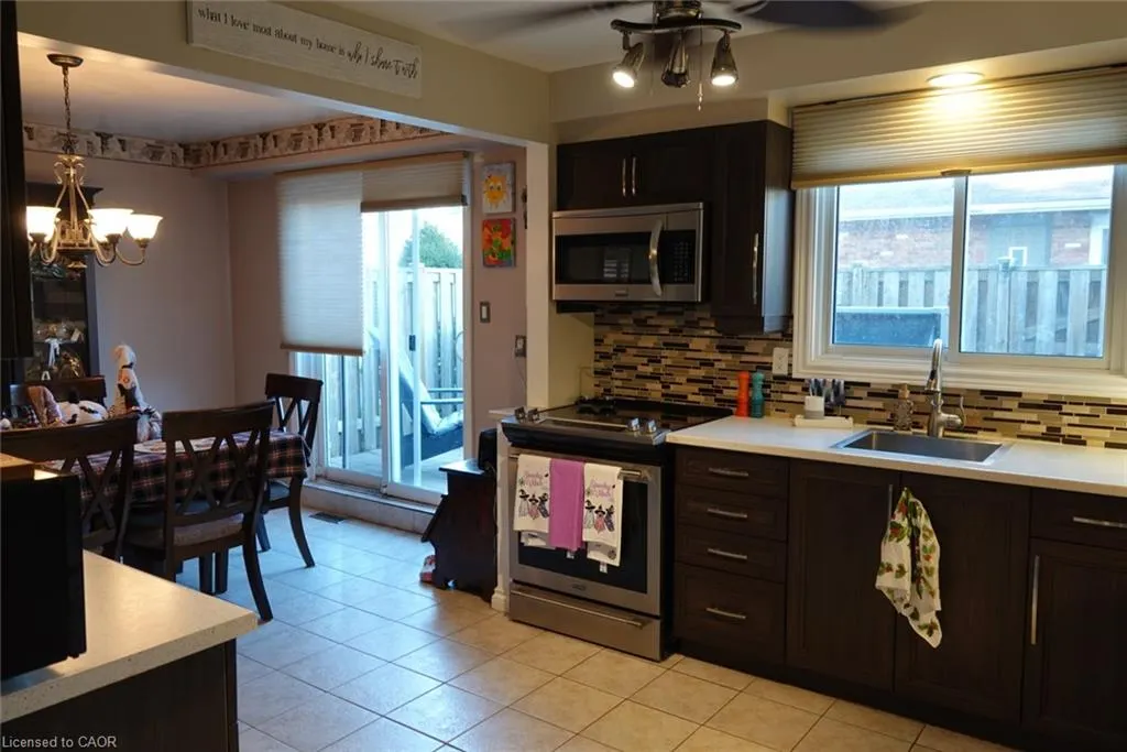 5475 Lakeshore Road, #9