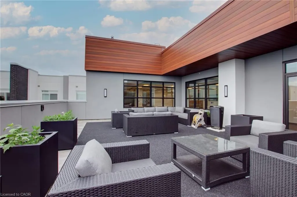 320 Plains Road E, #414