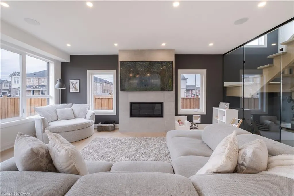 81 Homestead Way
