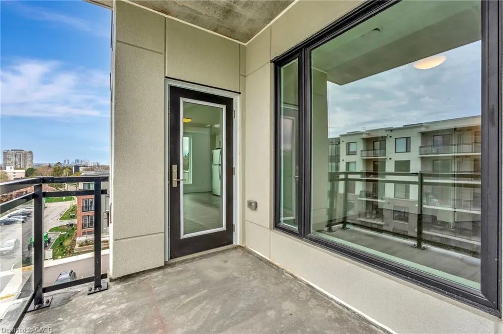 107 Roger Street, #516