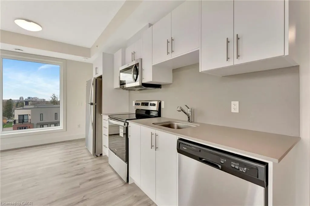 107 Roger Street, #516
