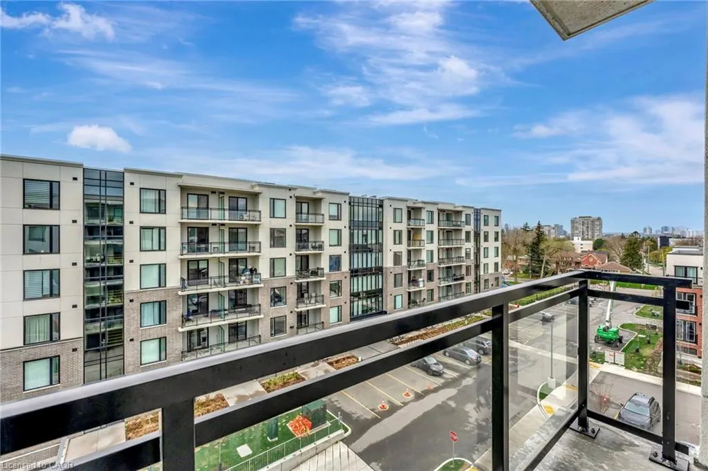 107 Roger Street, #516