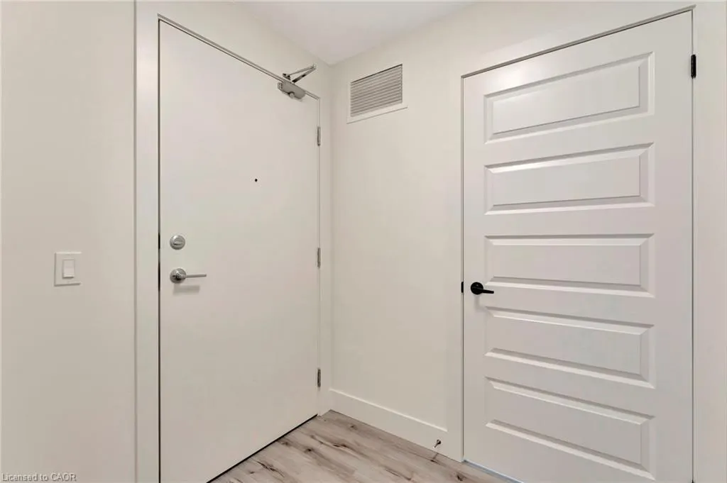 107 Roger Street, #516