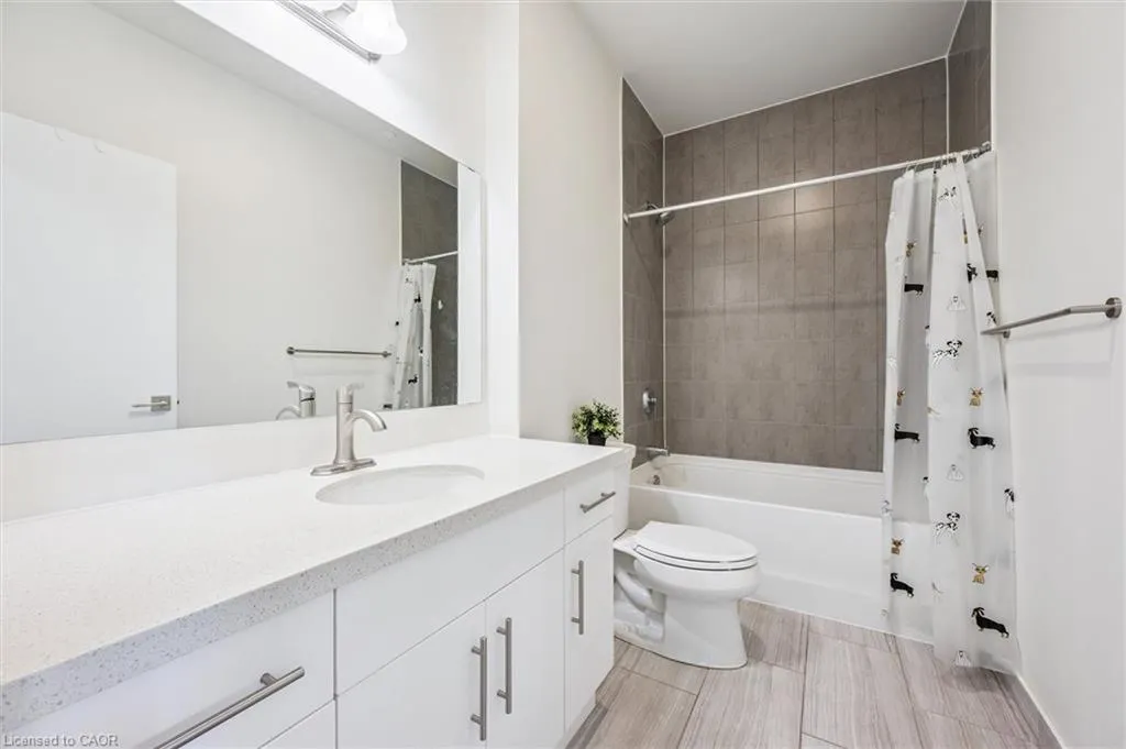 690 King Street W, #622