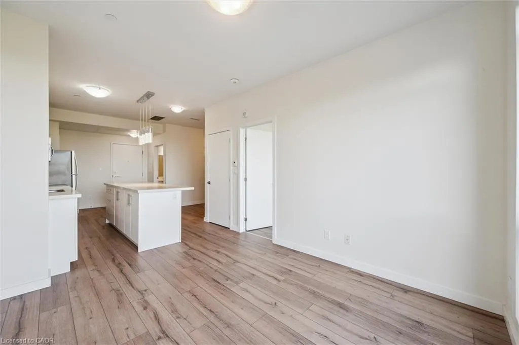 690 King Street W, #622