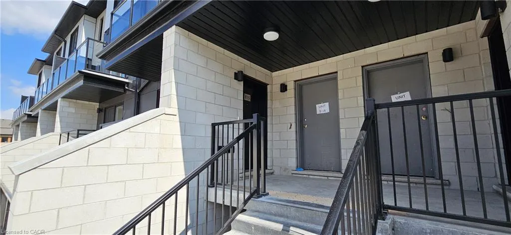 410 Northfield Drive W, #E15