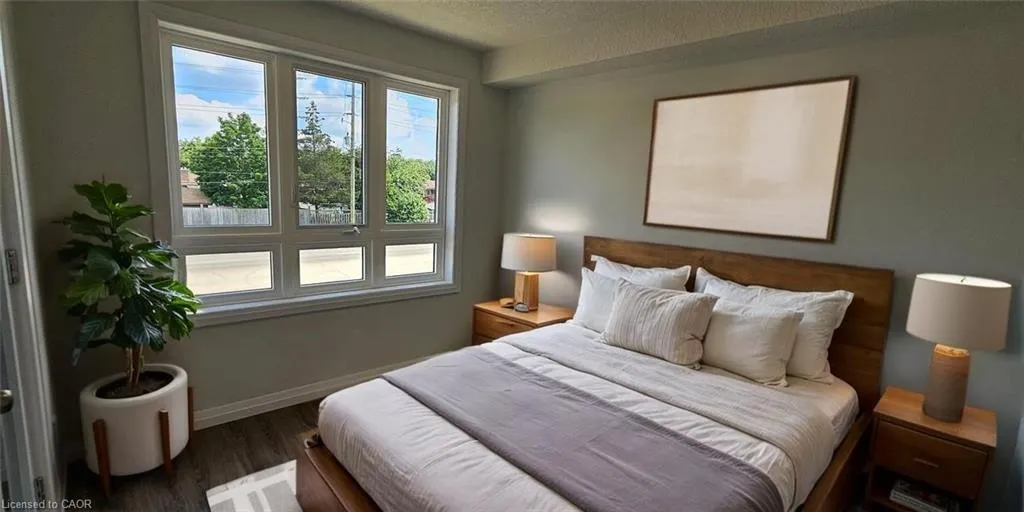 410 Northfield Drive W, #E12