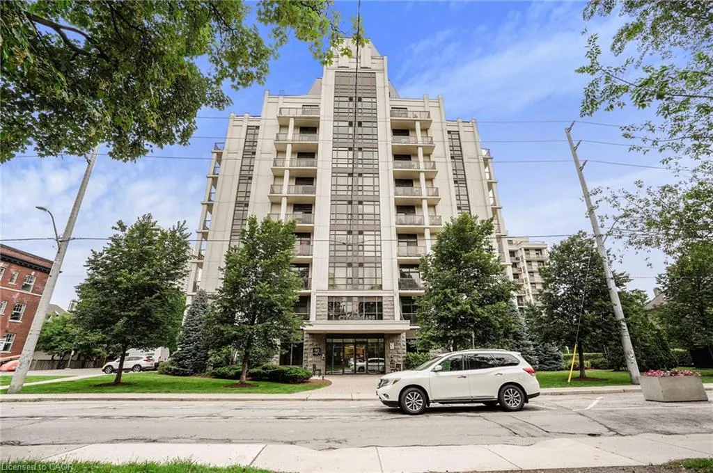 90 Charlton Avenue W, #304