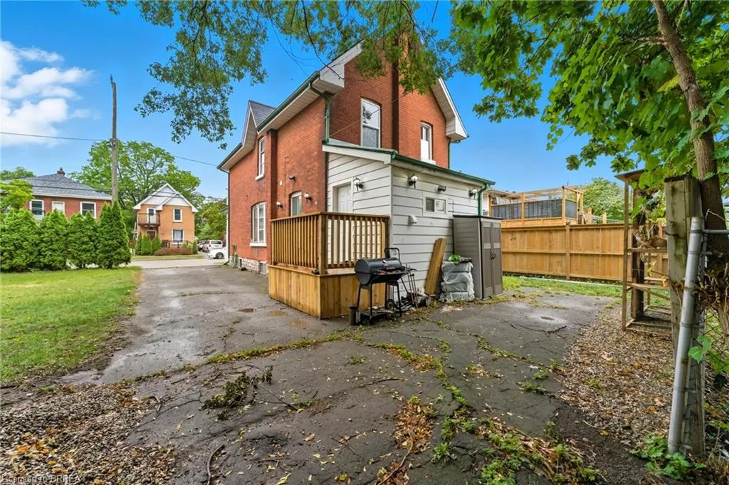 232 Brock Street