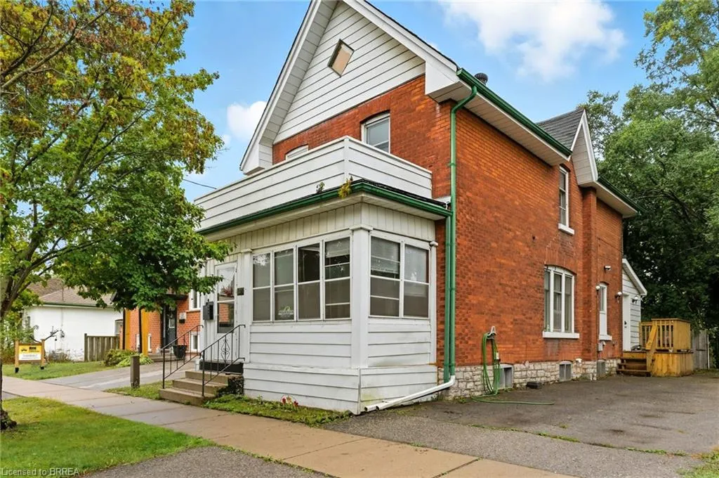 232 Brock Street
