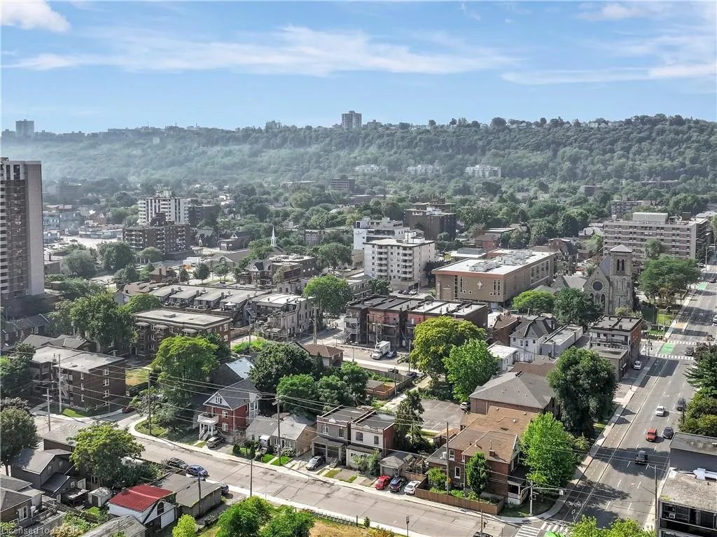 69 Victoria Avenue N, #3