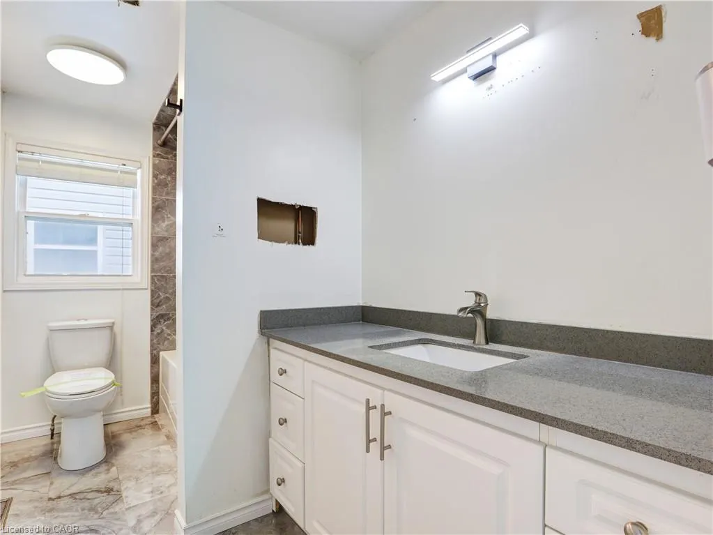14 Chateau Crescent