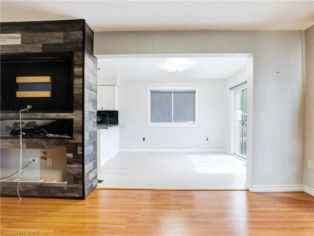 14 Chateau Crescent