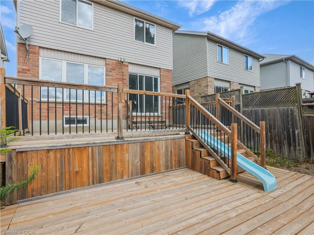 14 Chateau Crescent