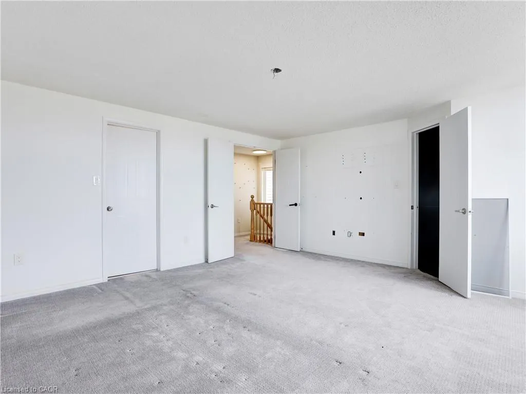 14 Chateau Crescent